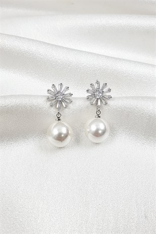 Baget Yıldız Desenli Taşlı İncili Küpe