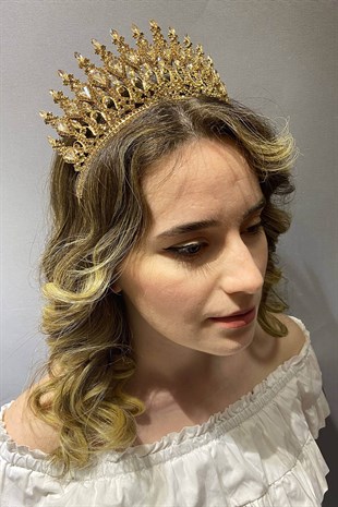 Honey Color Henna Model Bridal Henna Crown