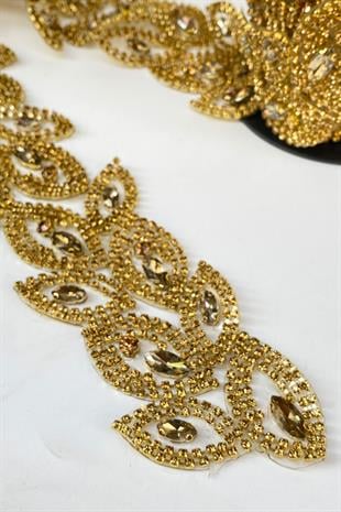 شمعدان حديدي واسع على حدود الشريط مطرز بلون عسلي لامع