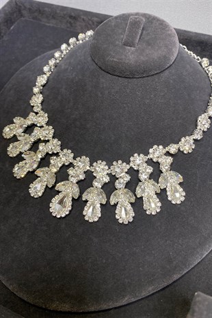 Beety Stone Necklace Earring Set Silver