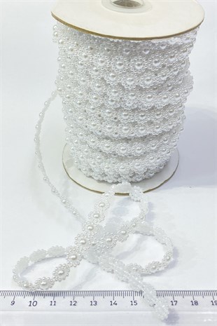 White Flower Patterned Half Plastic Strip Pearl 10 mt