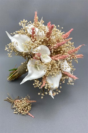 White Wet Gala Pink Bride Bouquet and Groom Boutonniere