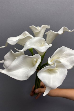 Beyaz Islak Görünümlü Yapay Gala Çiçeği 8 Adet