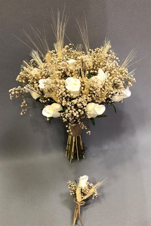 Islak Beyaz Gül ve Krem Cipsolu Gelin Buketi