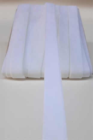 White Velvet Ribbon 2 cm