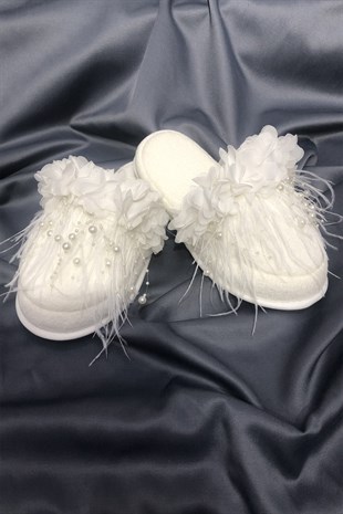 White Feathered Pearls Decorated Postpartum Slippers