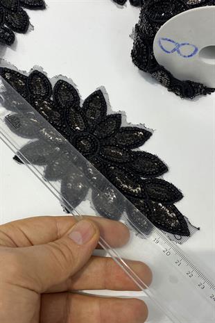 Boncuk İşlemeli Çiçek Desen Baklava Geniş Şerit Aplik 1 Metre