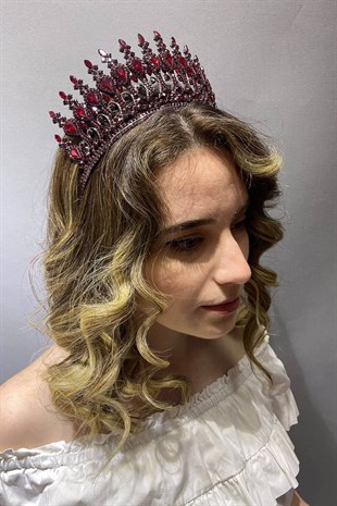 Claret Red Henna Model Bride Henna Crown