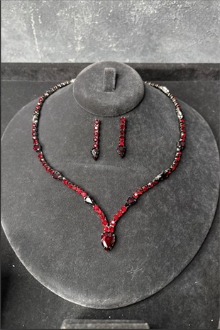 Bordo Renk Parlak Taşlı Kolye Küpe Set Damla Model Gelin Nişan Takı Seti
