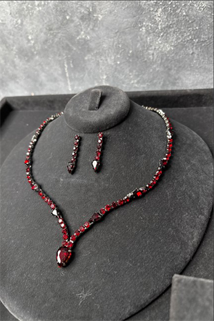 Bordo Renk Parlak Taşlı Kolye Küpe Set Damla Model Gelin Nişan Takı Seti
