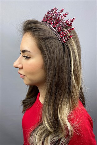 Claret Red Dress Model Bride Henna Crown