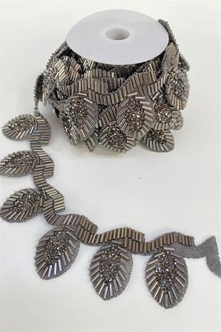 شريط مزين بالحديد على الشريط الحجري مطرز بالأنابيب