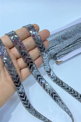 Çavuş Desenli Ütüyle Yapışan Şerit Aplik