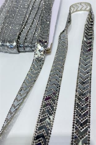 Çavuş Desenli Ütüyle Yapışan Şerit Aplik