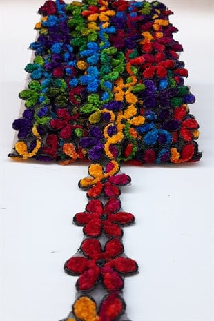 Çiçek Desenli Antik Şerit Güpür