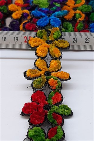 Çiçek Desenli Antik Şerit Güpür