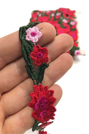 Çiçek Desenli Aplik Şerit 2 cm