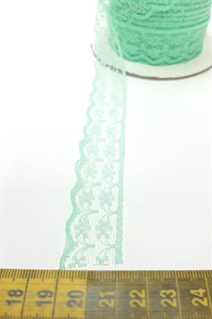 Floral Patterned Lace 100 Yards