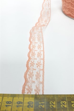 Floral Patterned Lace 100 Yards