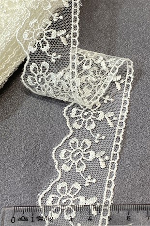 Çiçek Desenli Kenar Güpür Dantel Fisto 9 mt