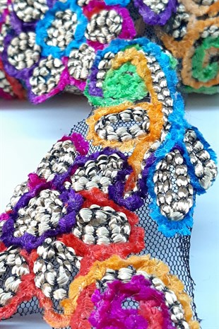 Çiçek Kenar Desenli Antik Şerit Güpür