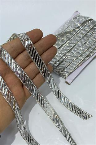 Çizgi Desenli Ütüyle Yapışan Şerit Aplik