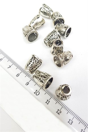 غطاء قمع فضي منقوش