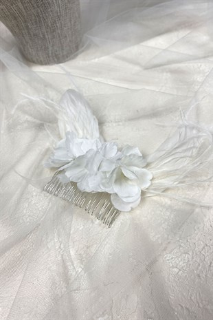 Deve Kuşu Tüylü ve Çiçekli Saç Tokası Aksesuar