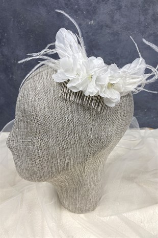 Deve Kuşu Tüylü ve Çiçekli Saç Tokası Aksesuar