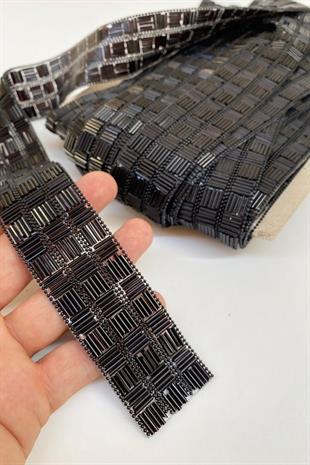 شمعدان حجري واسع من الحديد على الأنابيب مطرز بالخرز