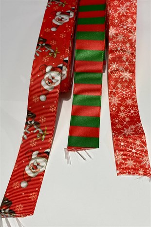 Geyikli ve Kartanesi Baskılı Yılbaşı Kurdelesi 2,5 cm 30 mt Kırmızı