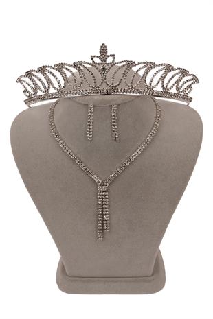 Giba Su Yolu Kristal Taşlı Abiye Kolye Küpe Seti Ve Lale Gelin Tacı