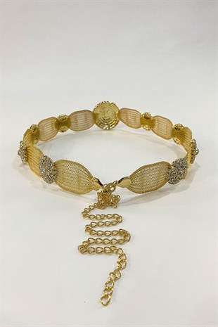 حزام ألباني من الحجر المحلي بشبكة ذهبية