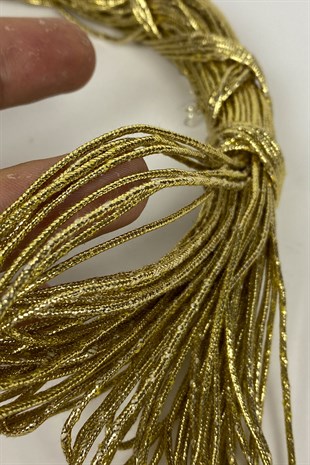 Gold Silvery Brit Thread 1 Piece