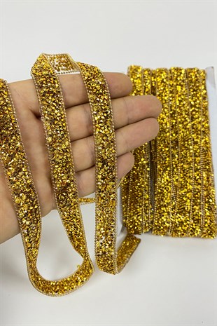 Gold Ütüyle Yapışan Taşlı Zincirli Şerit Aplik