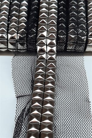 Gri Zımba Desenli İşlemeli Şerit 2Cm