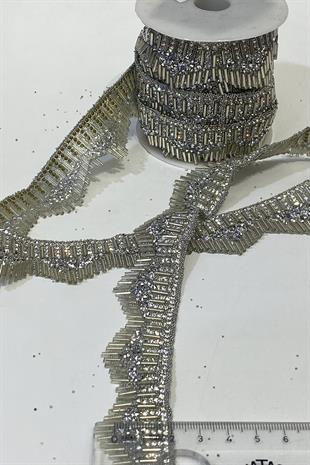 شمعدان حائط حجري ذو طرف منخفض من الحديد باللون الفضي