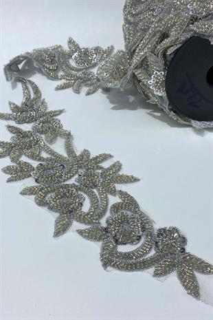 Gümüş Boncuk İşlemeli Çiçek Desen Geniş Şerit Aplik 1 Metre