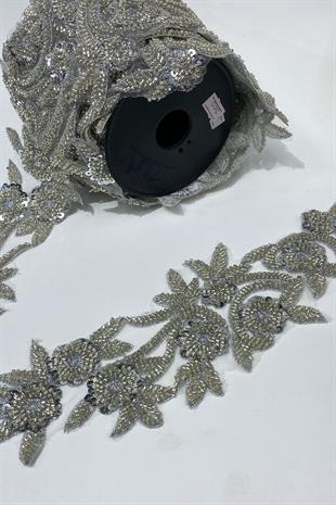 Gümüş Boncuk İşlemeli Çiçek Desen Geniş Şerit Aplik 1 Metre