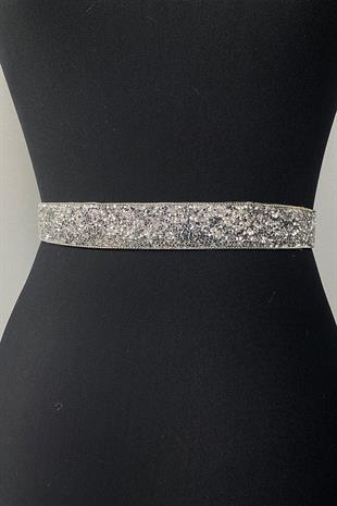 سلسلة فضية مطرزة بالخرز وحزام خصر للسهرة من الحجر