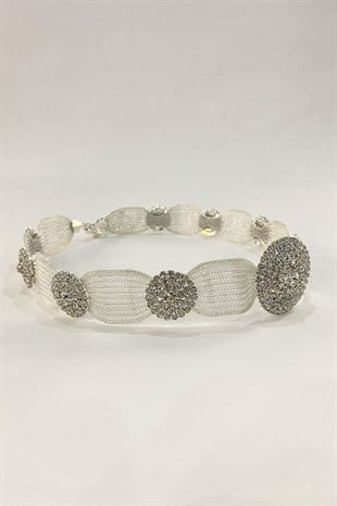 حزام ألباني من الحجر المحلي مع شبكة فضية