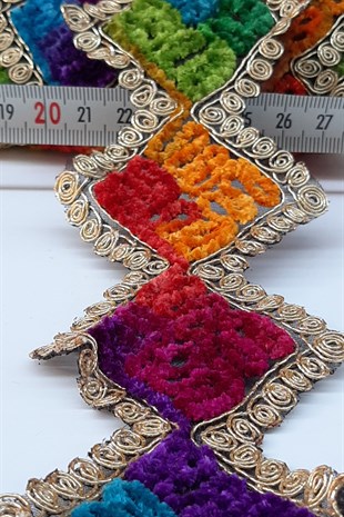 Gümüş Köşeli Kare Desenli Antik Şerit Güpür