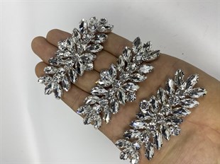 Silver Shuttle Glass Applique Stone Motif