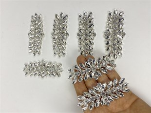 Silver Shuttle Glass Applique Stone Motif