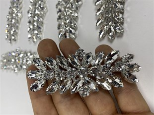 Silver Shuttle Glass Applique Stone Motif