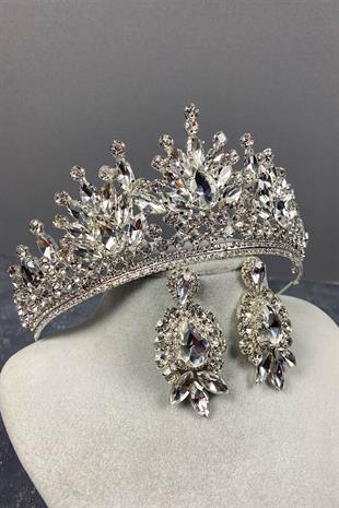 Silver Pera Bridal Crown And Studded Earrings