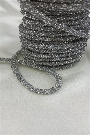 شريط مطرز بالخرز الفضي