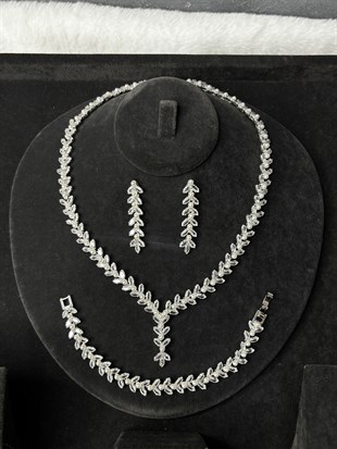 Gümüş Rengi Işıltılı Su Yolu Zirkon Kolye Küpe Bileklik Set Lüks Gelin Takı