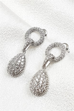 Gümüş Rengi Sallantılı Damla Model Zirkon Küpe