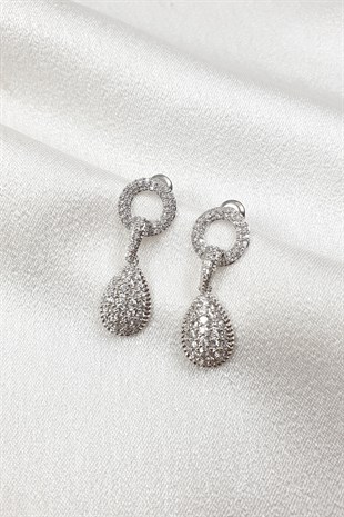 Gümüş Rengi Sallantılı Damla Model Zirkon Küpe